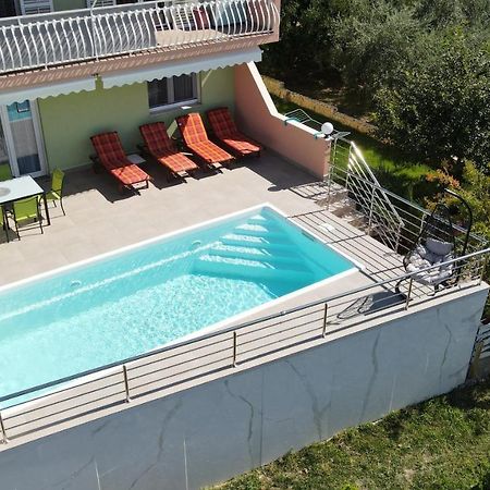 Apartment M&M With Private Pool Kucine Luaran gambar