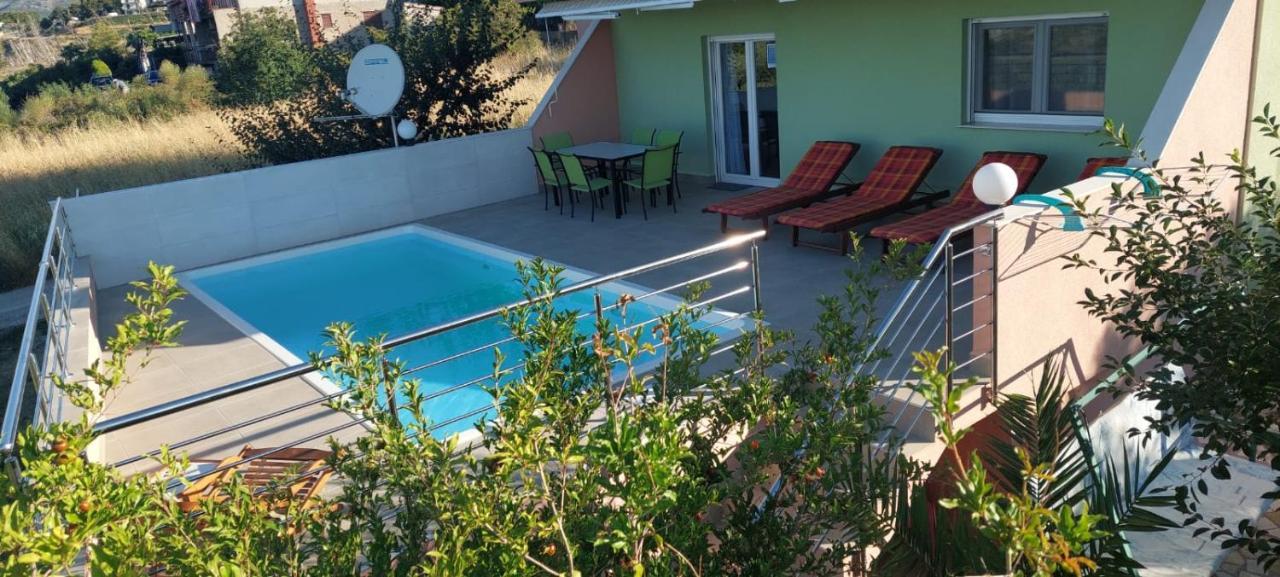 Apartment M&M With Private Pool Kucine Luaran gambar