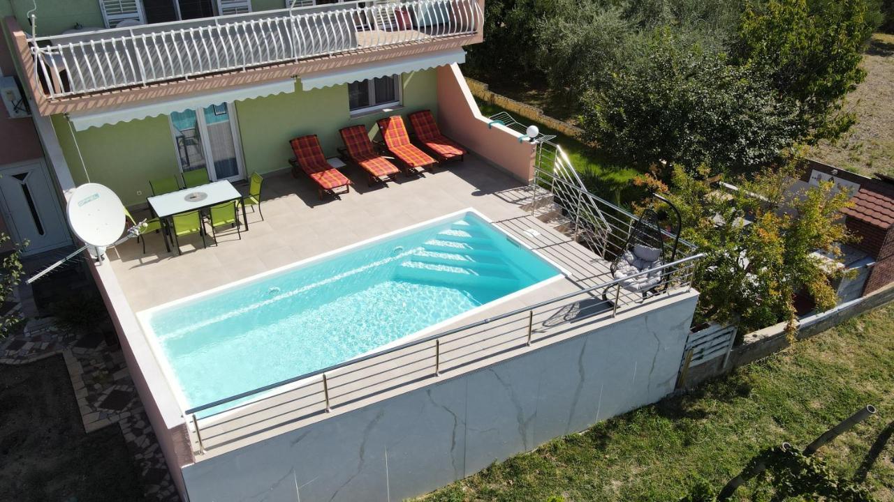 Apartment M&M With Private Pool Kucine Luaran gambar
