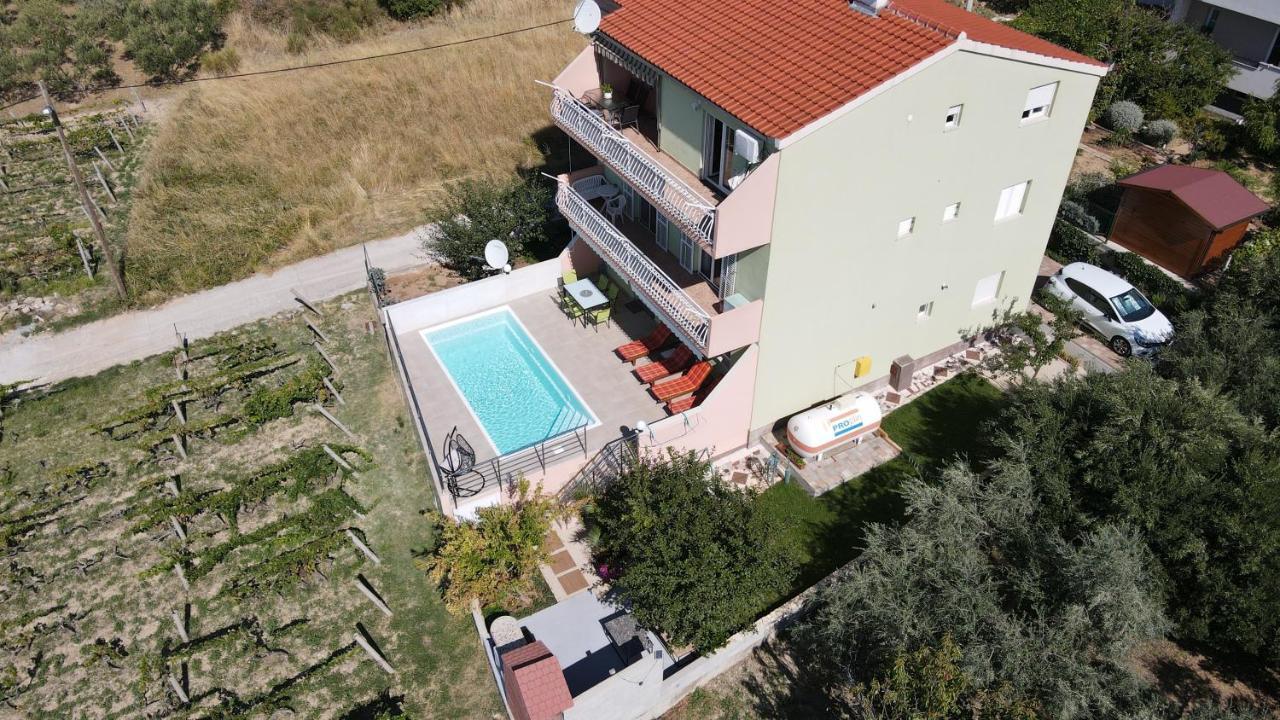 Apartment M&M With Private Pool Kucine Luaran gambar